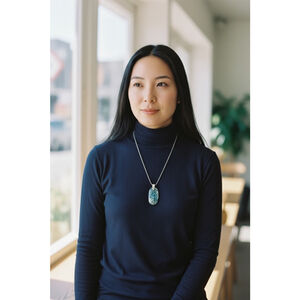 Kendra Scott Inez Pendant Necklace Bolo Abalone Shell NWT